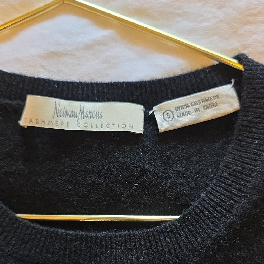 Neiman Marcus Black Cashmere Sleeveless Knit Shell Sweater Vest Small Unisex